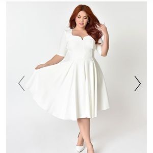 The pretty dress company: White dress, size US 16